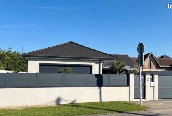 Maison moderne/4 chambres/160m2/sur sous-sol