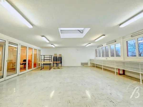 Bureaux 279 m²