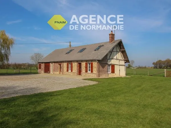 Maison de caractère avec grand terrain à vendre au calme