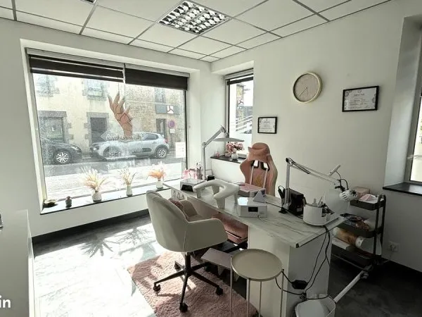 Local commercial / professionnel - 27 m² - Centre de Plaintel