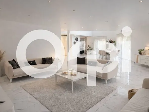Maison 6 pièces 270 m²