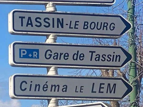 TASSIN LE BOURG T4 + jardin À Vendre