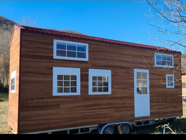 Tiny house