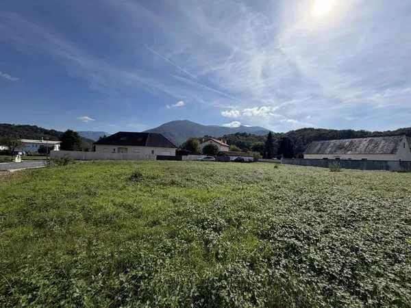 MONTAUT, EXCLUSIVITE TERRAIN PLAT CONSTRUCTIBLE 1255m²