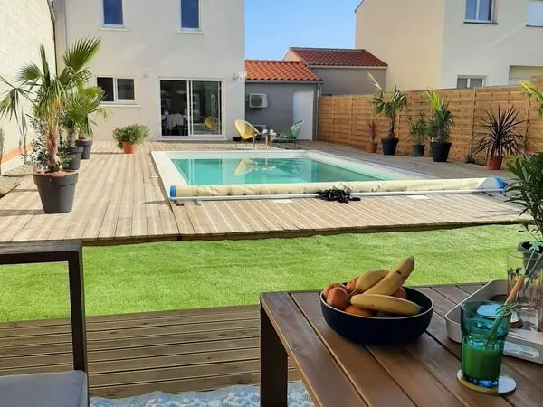 Maison 3 chambres, piscine garage jardin