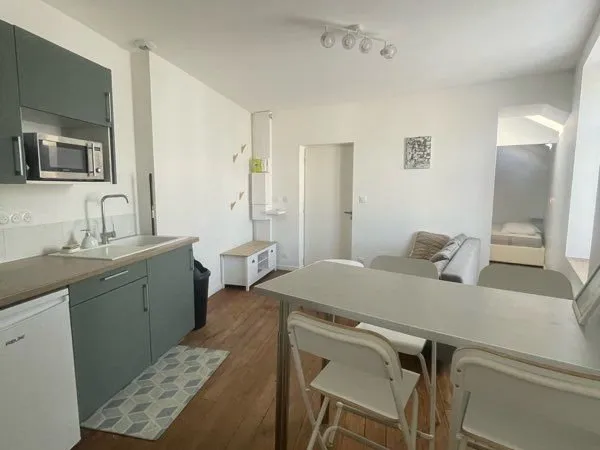 Apparemment 32 m2 Meublé