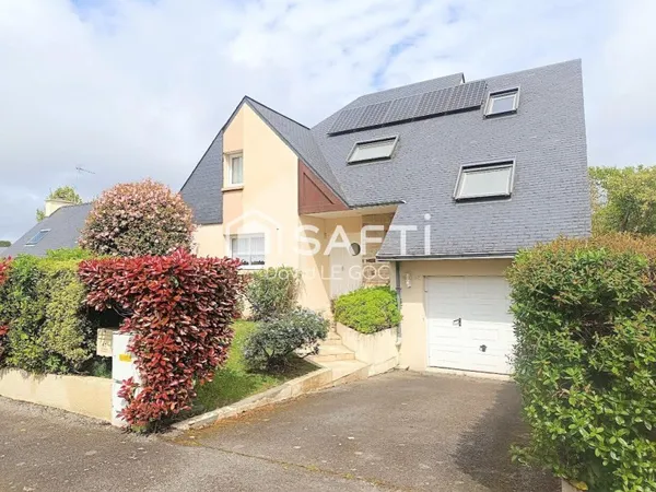 Fouesnant, en impasse, le centre ville à pied, maison d'architecte, 143 m², 4 chambres, deux bureaux