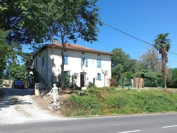 Maison 12 pièces 280 m²