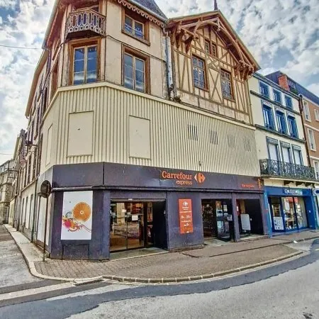 Bâtiment 5 pièces 1000 m²