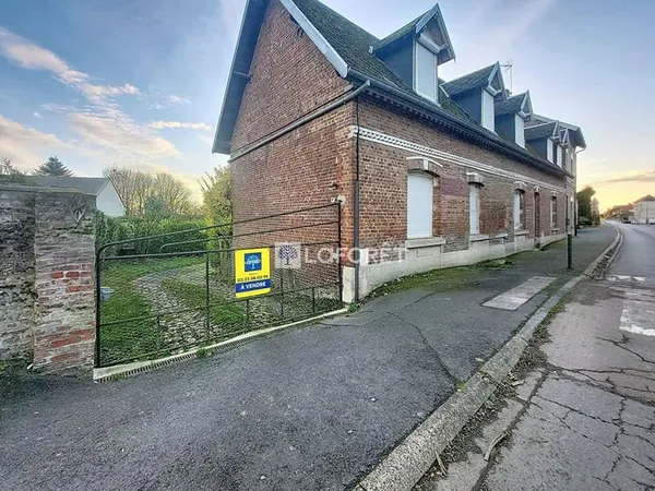Maison Montbrehain 11 pièce(s) 208 m2