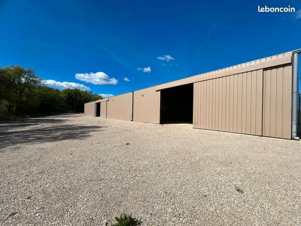 Bâtiment à louer 1200m2