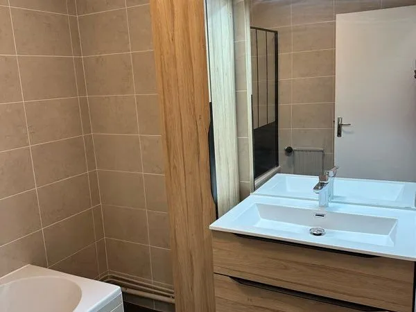 Chambre en colocation à louer - Argenteuil (550) Toutes charges comprises