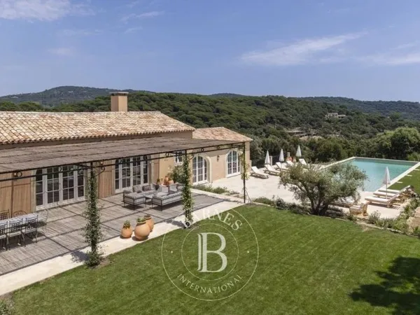 Maison de luxe 15 pièces 550 m²