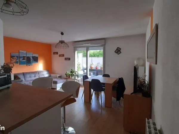 T3 + terrasse sans vis-à-vis + 2 parkings - Résidence avec piscine - Villefranche-sur-Saône Nord