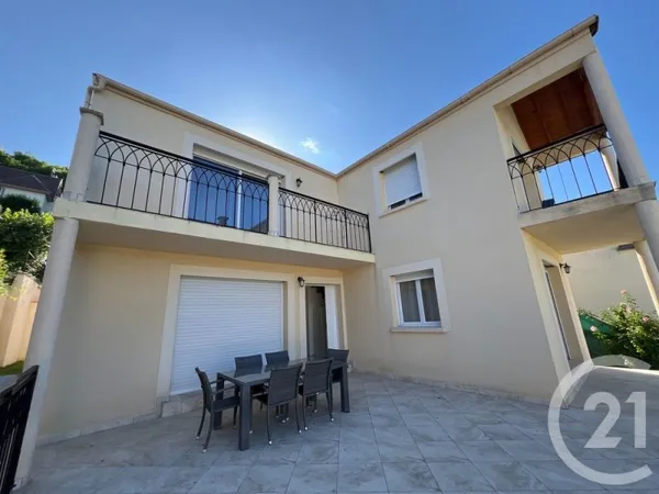Maison 7 pièces 246 m²