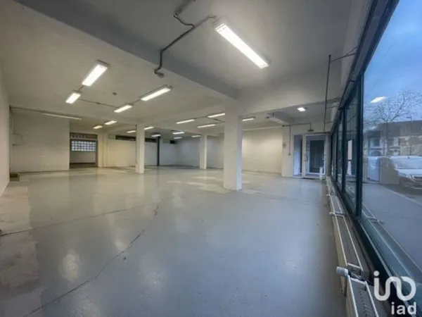 Location Boutique/Local commercial 383 m²
