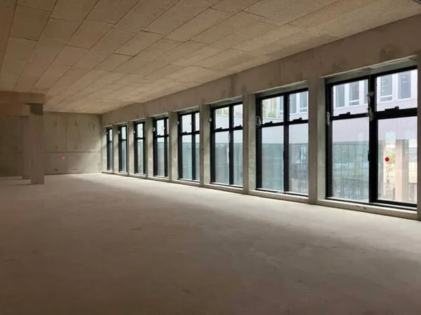 Bureaux 678 m²