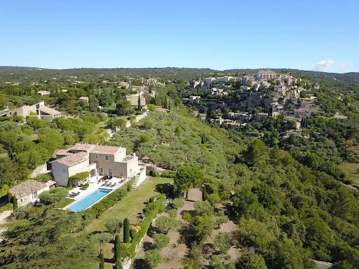 Maison 380 m²
