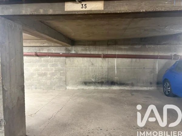 Parking 13 m²