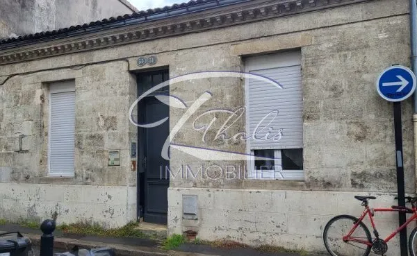STUDIO AVEC COUR PRIVATIVE - SECTEUR VICTOIRE, BORDEAUX