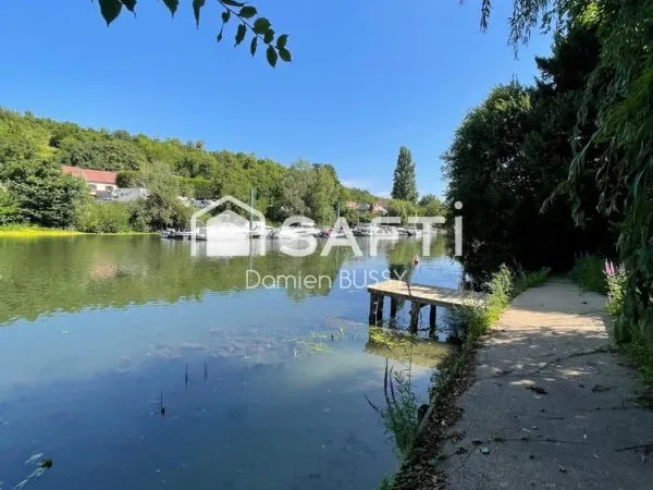 Deux maisons d'habitation indépendante en Bord de seine