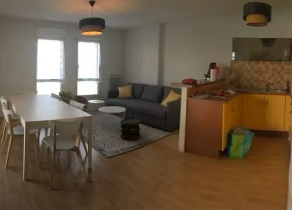 Loue T2 meublé , Vannes Ouest, garage et place de parking