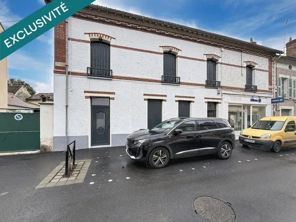 .Maison de ville renovée au coeur de Souppes sur Loing