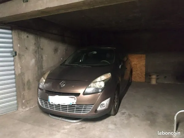 Place de parking - Paris 11e (Chemin Vert / Bd Voltaire)