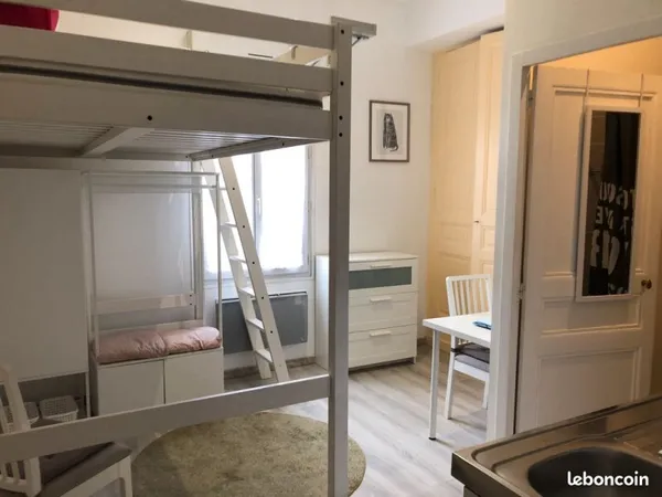 Studio Place Saint Anne