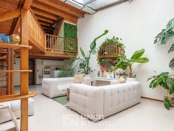 Loft et sa terrasse dans une ancienne menuiserie