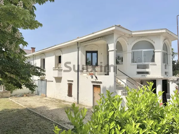 Maison familiale 3 chambres avec jardin et belles possibilit