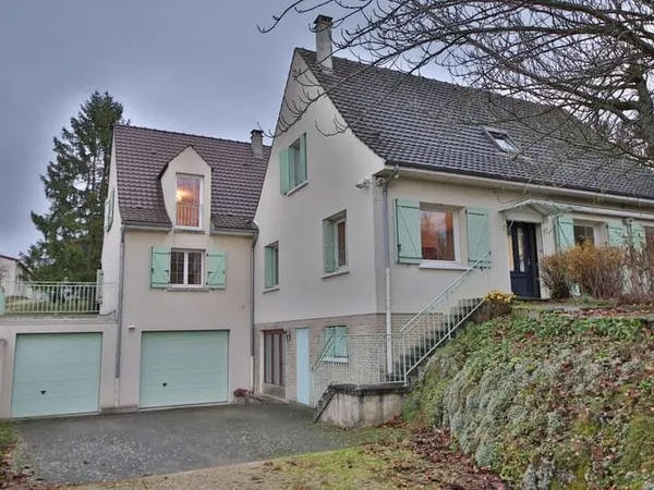 Maison 10 pièces 211 m²