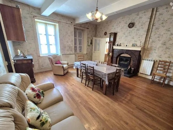Maison 8 pièces 213 m²