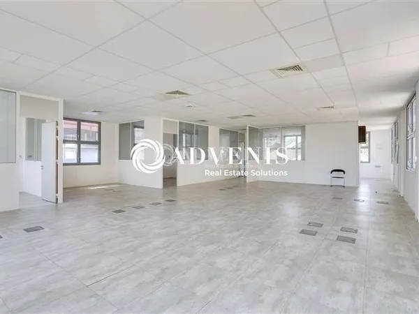 Bureaux 5835 m²