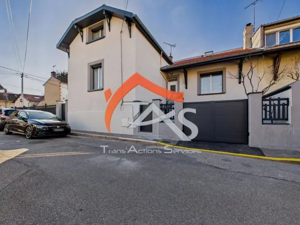 Maison 8 pièces 151 m²