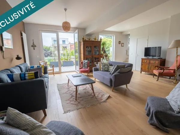 Maison joliment rénovée de 156 m² sur un terrain de 344 m²