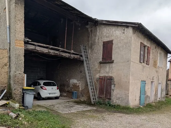 Propriété avec Grange - Saint-Priest Village