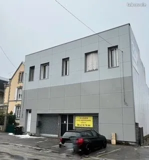 GUERET VILLE, LOCAL COMMERCIAL de 470 M2 A LOUER