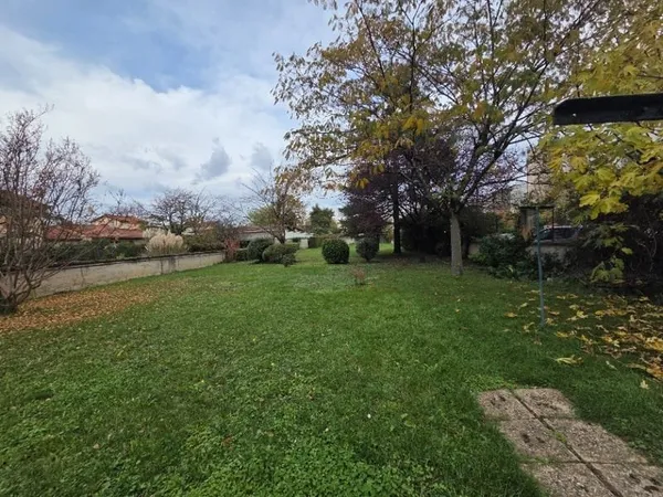 Terrain 453 m²