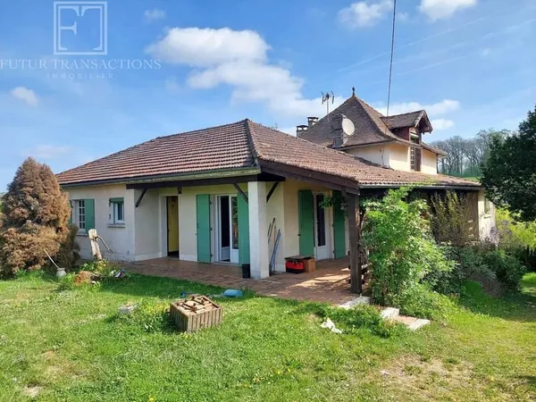 Maison sur 1400 m² de terrain