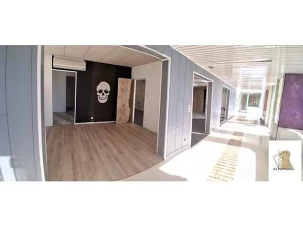 Local commercial 177 m²
