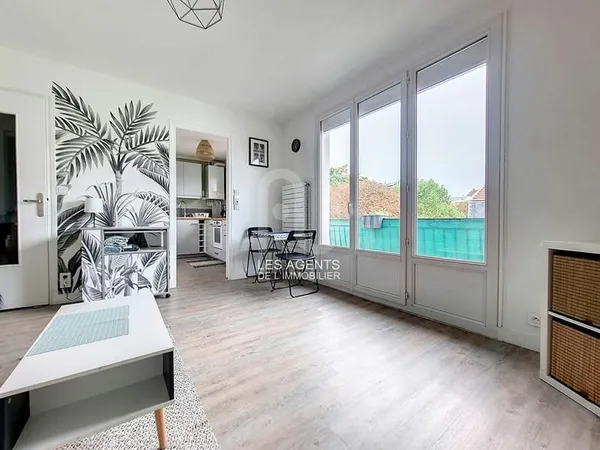 Studio 29 m² + balcon + cave + parking