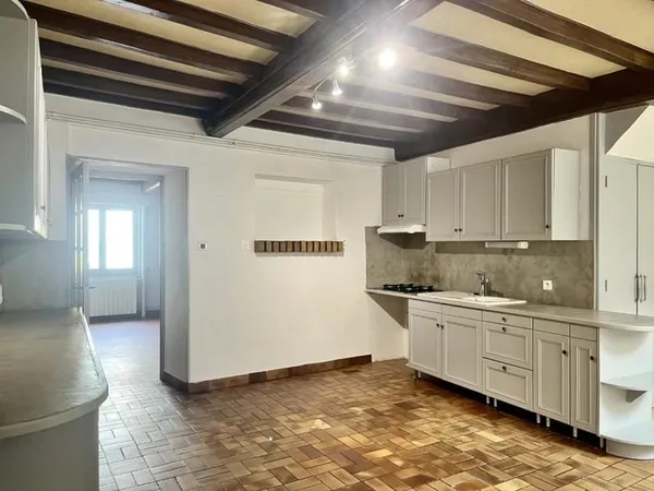 APPARTEMENT T5 A LOUER A SAINT SYMPHORIEN DE LAY