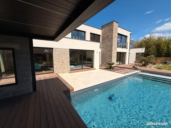 Villa 7 pièces 220 m²
