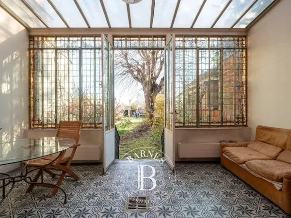 BECON LES BRUYERES - HOTEL PARTICULIER AVEC GRAND JARDIN