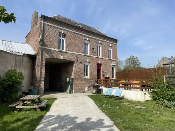 Secteur Quevauvillers 152 m2 6 p, terrasse jardin et porche