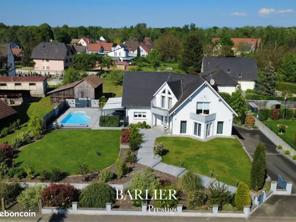 Villa 7 pièces 243 m²