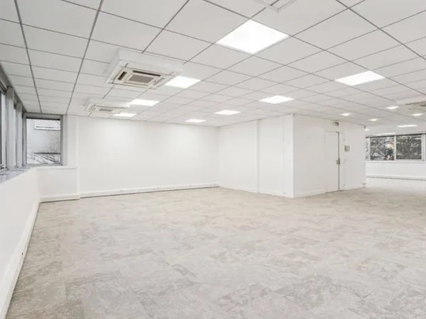 Bureaux 146 m²