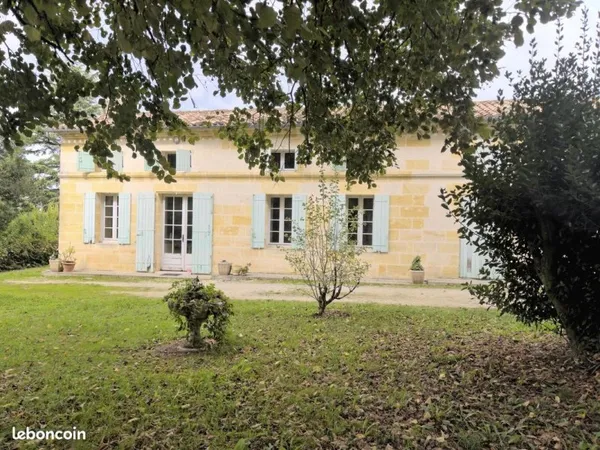 Nérigean - girondine de charme - dépendances - garages - jardin sans vis-à-vis