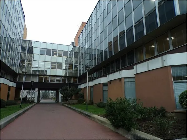 Bureau et espace de travail Location Fontenay-sous-Bois  173m² 4291€